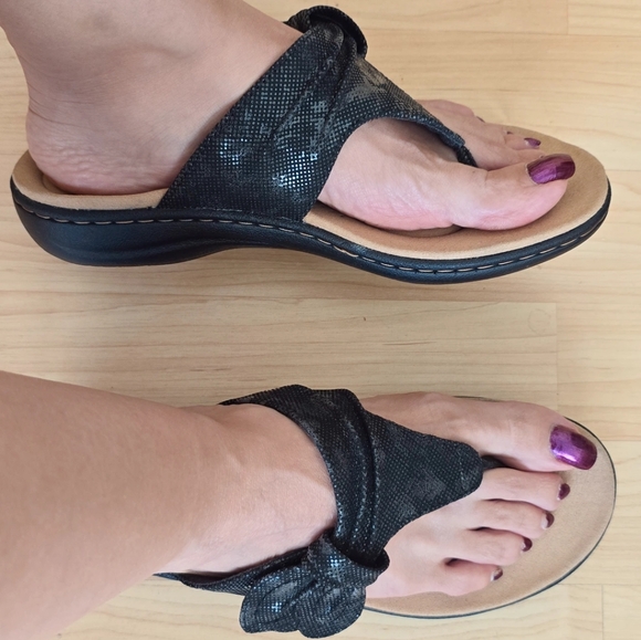 Clarks Womens Laurieann Rae Black Sandals Flip Floops Size 6 - Picture 7 of 14